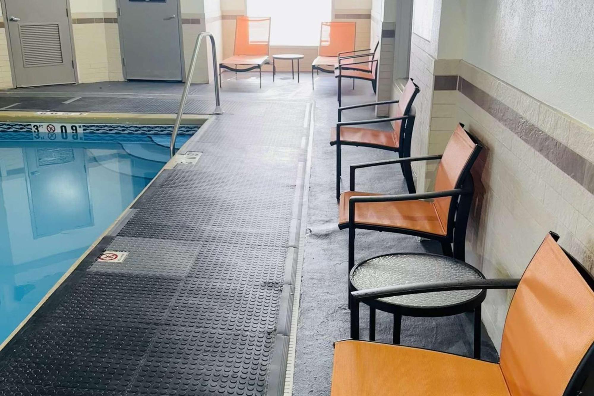 Clarion Pointe Albemarle Hotel Luaran gambar