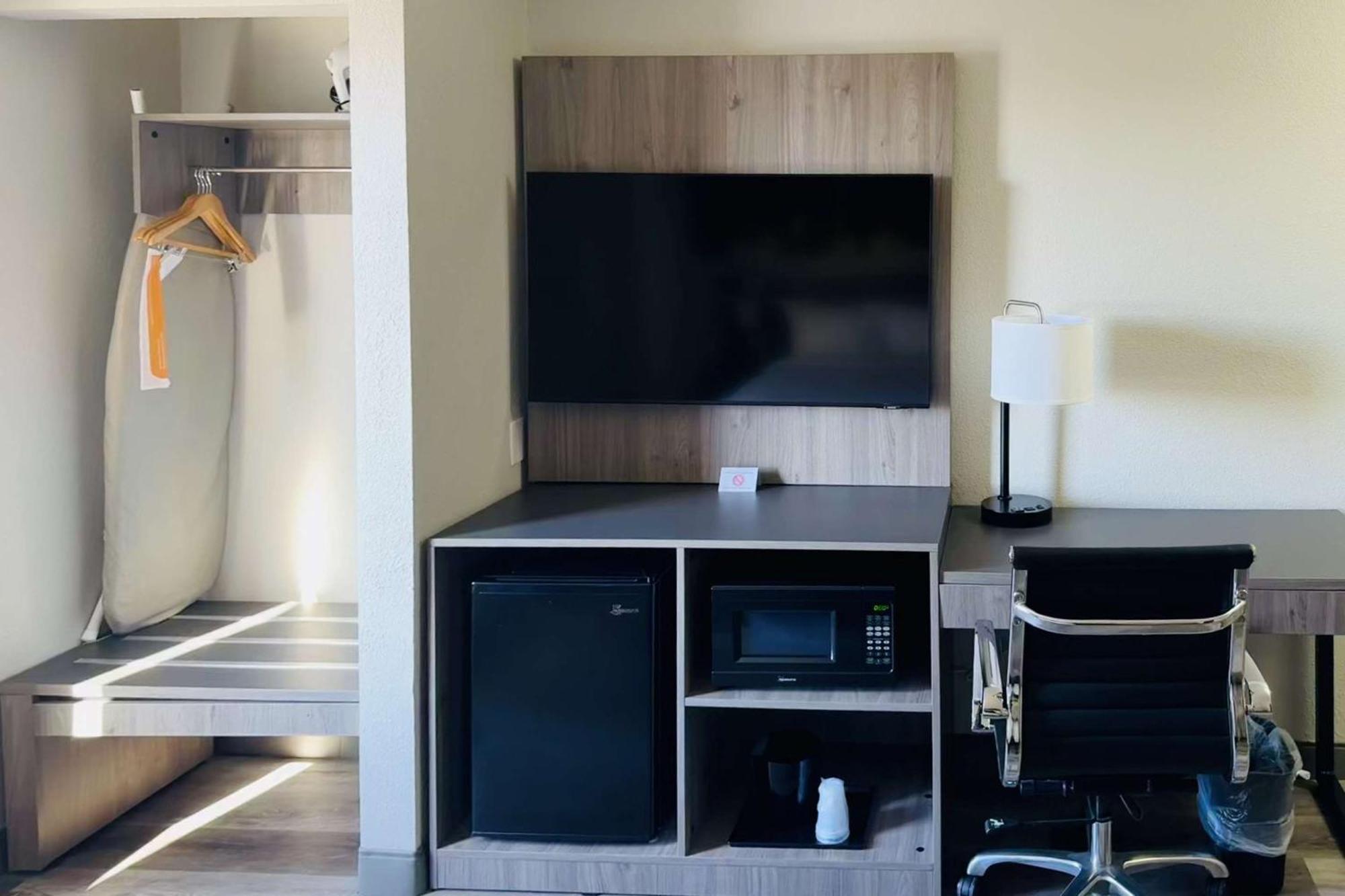 Clarion Pointe Albemarle Hotel Luaran gambar