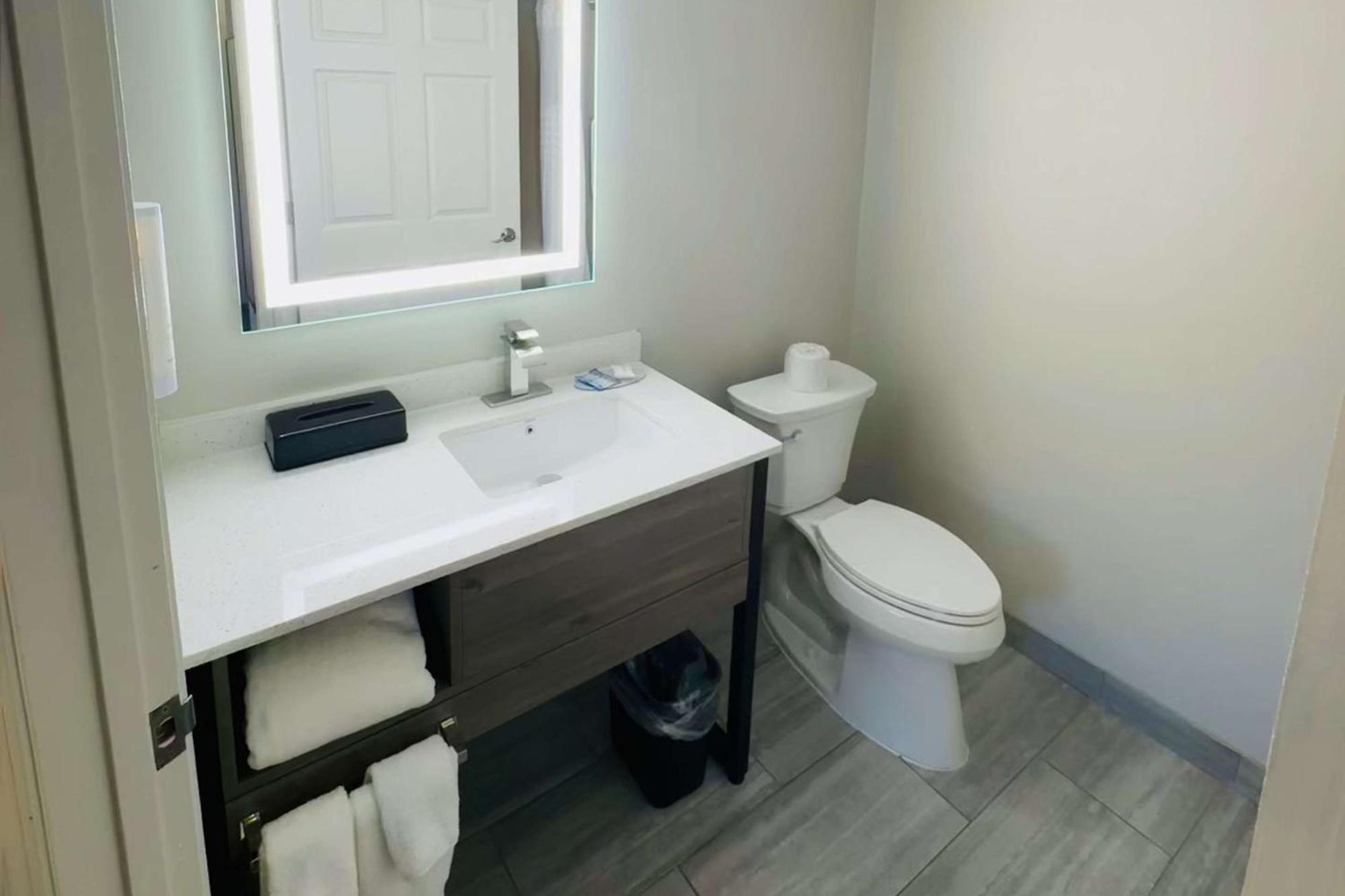 Clarion Pointe Albemarle Hotel Luaran gambar